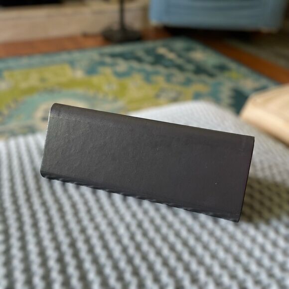 Bulova Triangular Glasses Eyeglass SunGlasses Folds Flat Leather Hard Case Gray - Picture 3 of 5